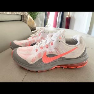 Nike Max Dynasty 2